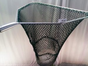 Kescher eckig aus verzinktem Stahl 80/ 5×5/0,6 mm – großer Bügelhamen